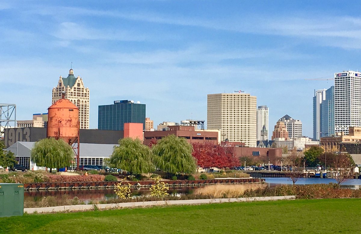 Milwaukee, Wisconsin Skyline