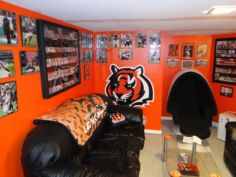 Photo of a Cincinnati Bengals man cave 1.